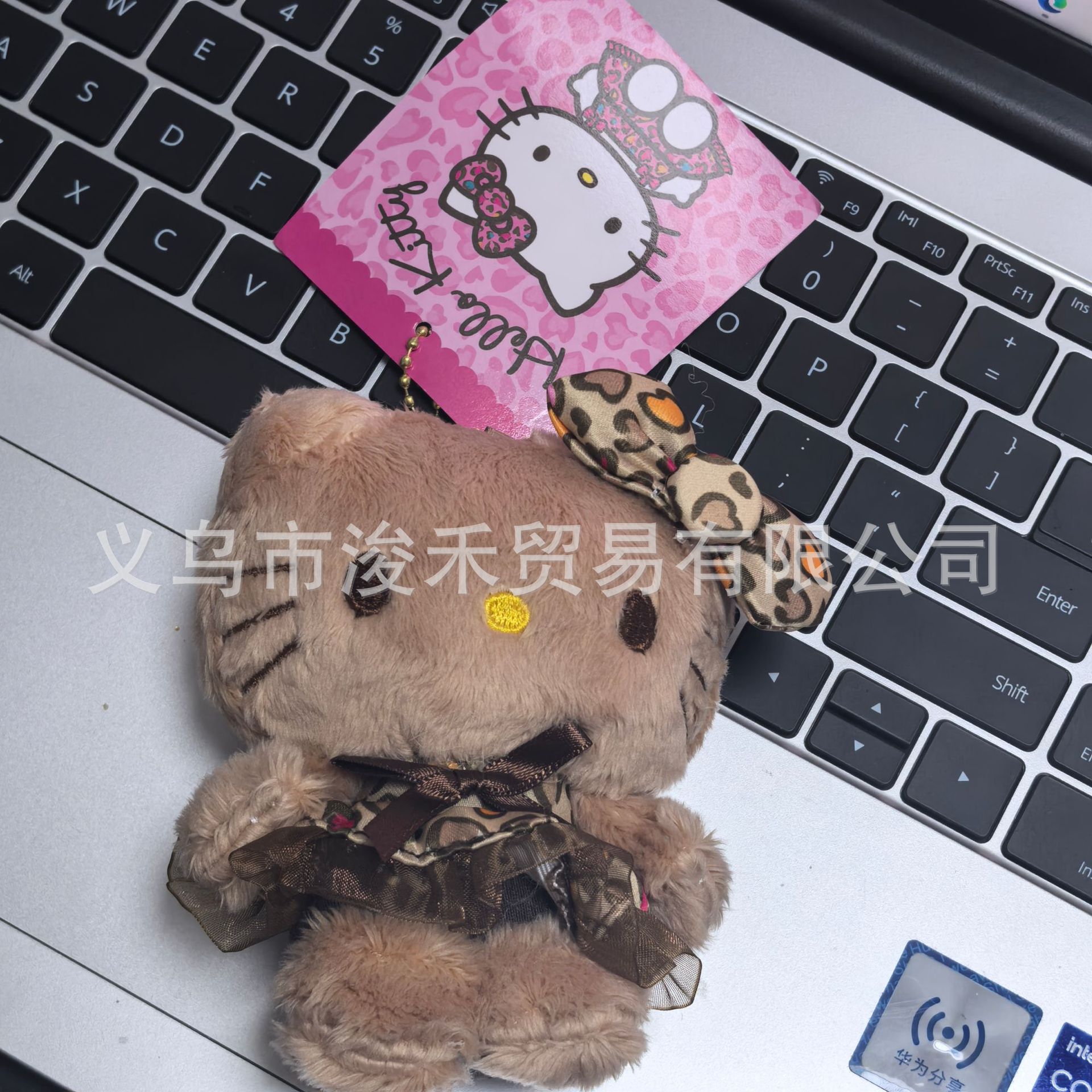 Amor hellokitty muñeca colgante llavero colgante bolsas de regalo bolsas de peluche lindo muñeca colgante lindo