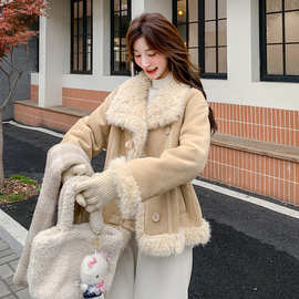 卡其色毛毛立领保暖夹克机车服女2025冬新款仿皮毛一体羊羔毛外套