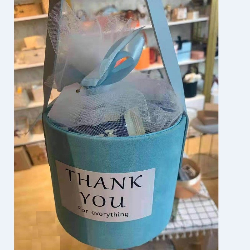 婚宴绒布吾家有喜伴手礼盒圆形抱抱桶喜糖盒喜宴伴娘圆盒婚庆礼盒