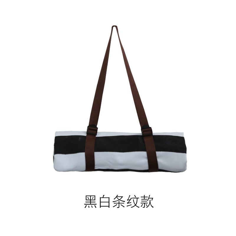 검은 줄무늬 피크닉 천 (습기 패드 없음)