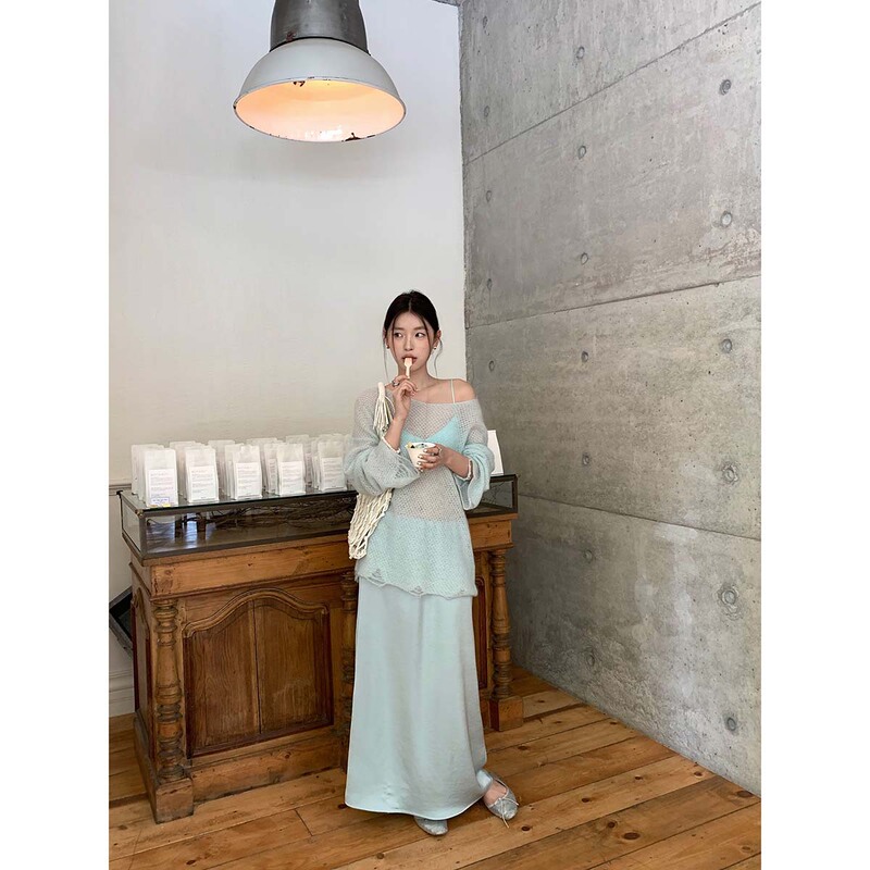 【Special Offer from Thirteen Rows, No Returns or Exchanges】High-End Satin Skirt for Women, Glossy and Flowy, Versatile, Slimming A-Line Long Skirt