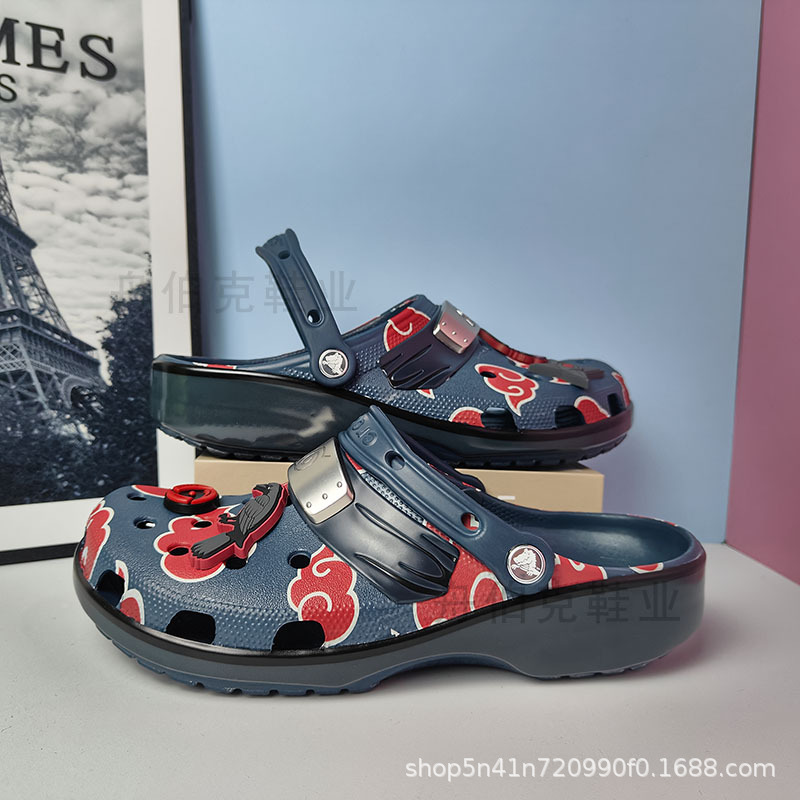 Naruto Uchiha Itachi Collaboration Clogs New Men's Cartoon Anime Trendy Wear-Resistant Casual Outdoor Sandals