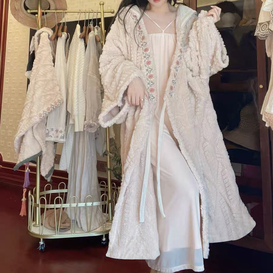 Ins Style Shawl Autumn and Winter Nightgown Cloak Pajamas Women's Sweet Cut Velvet Flannel Coral Velvet Hooded Home Clothes