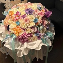 永生花彩虹玫瑰花束送女友闺蜜高级感香皂花抱抱桶七夕生日礼物