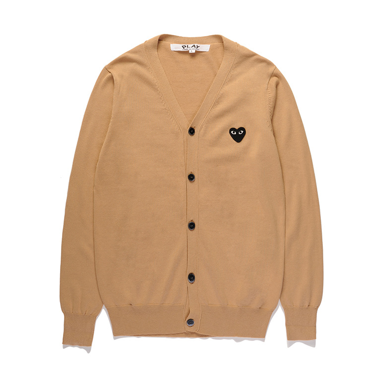 日本のトレンドブランド「HEYPLAY」と同じスタイルのニットカーディガン、黒のカップル向け同型ウールセーター、赤いハート柄ニットセーター（女性用）