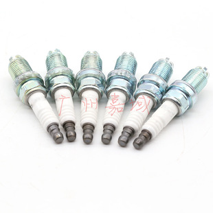 Suitable for BMW E34 E36 E38 E39 platinum spark plug 12120037607 BKR6EQUP