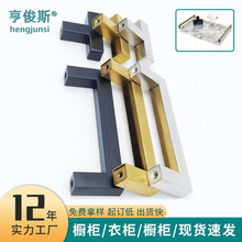 201���Ĳ���ַ������ֽ�ɫ�Ű��ֳ����¹�����T�������ֱ�