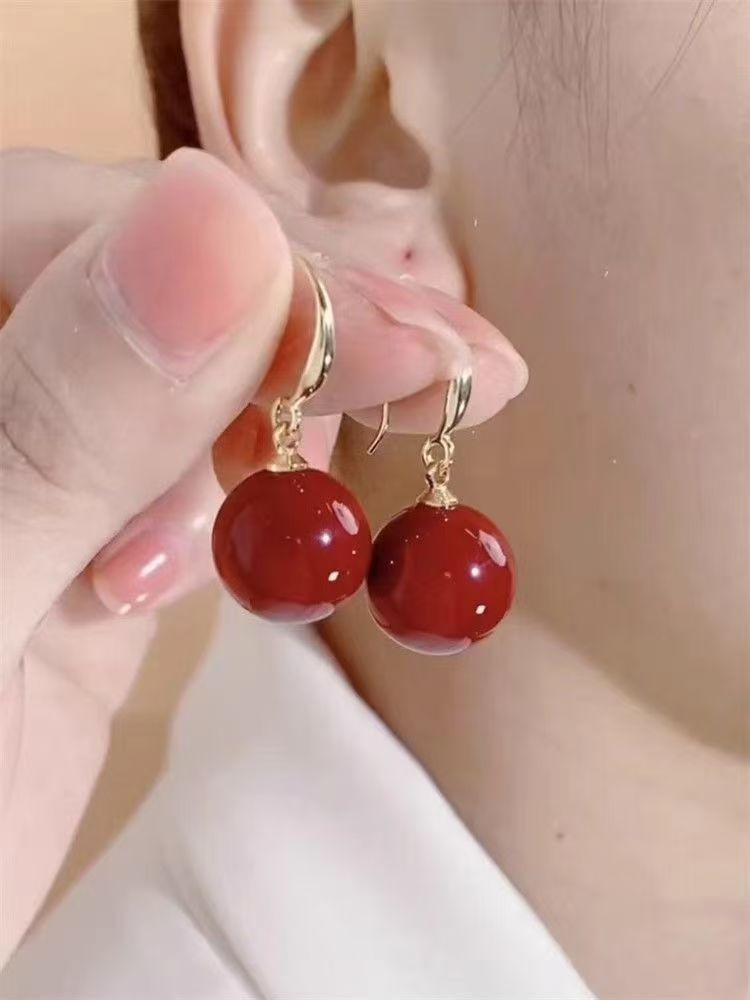 Red bead ear hook 14mm
