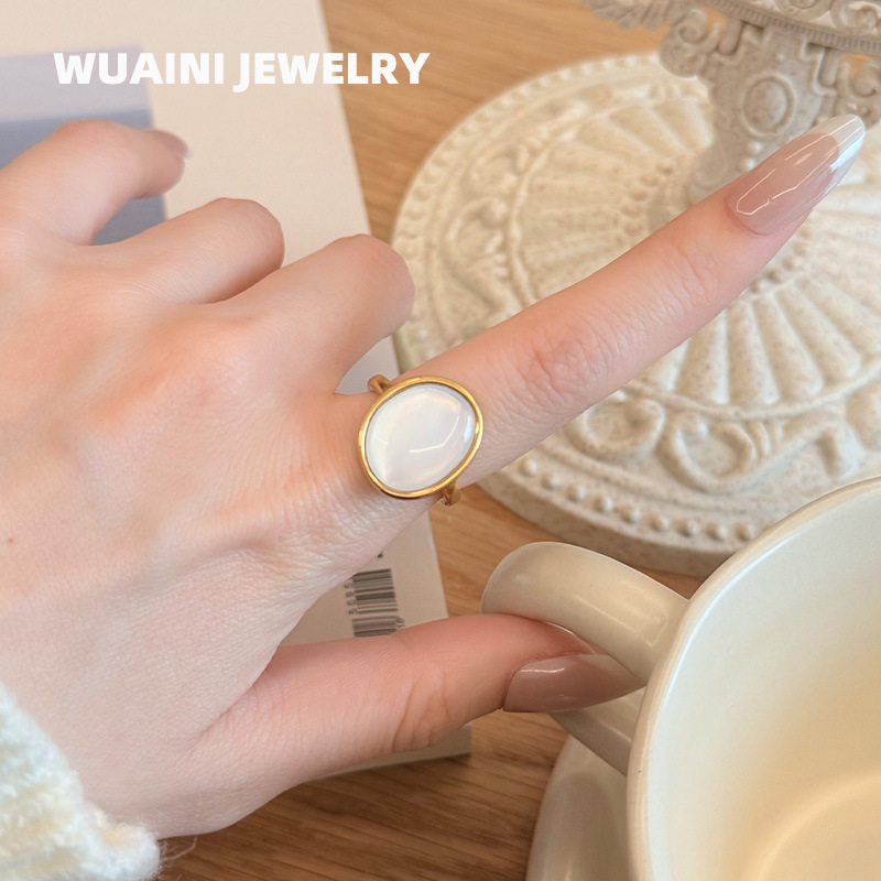 Vintage Shell Titanium Steel Ladies Ring