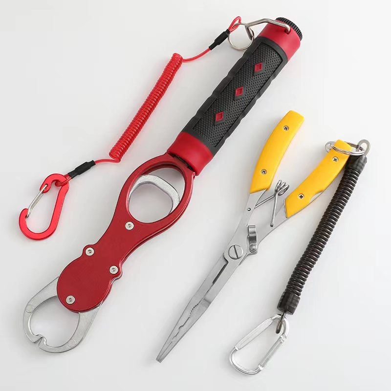 Dispositivo de control de peces de traje rojo y amarillo