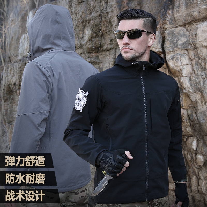 B4 Portable Tactical Soft Shell Windproof and Water Repellent Hooded Outdoor Assault Jacket Men's Jacket Mountaineering Jacket