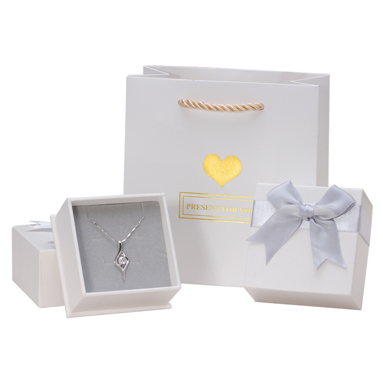 银饰包装盒灰色珠宝饰品正方形耐用配海绵 布纸袋厂货源批发