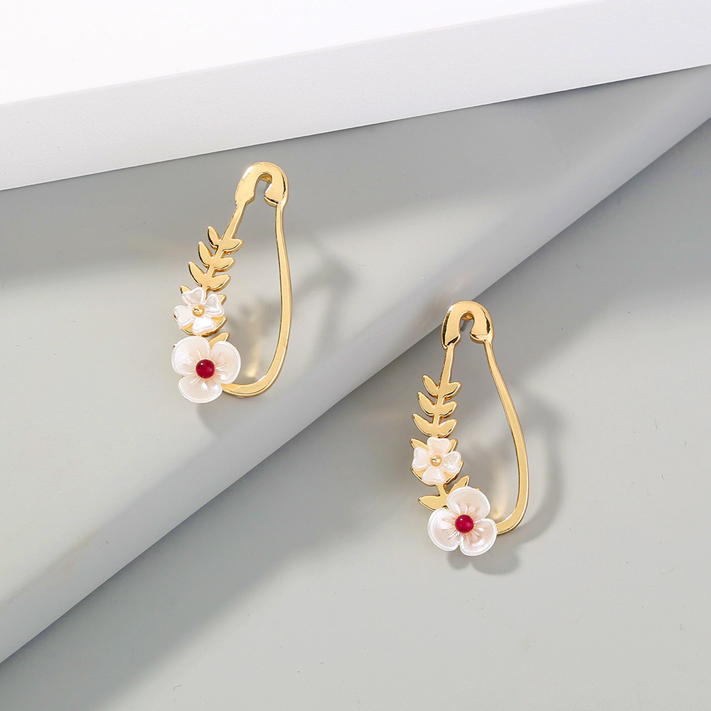 Fashion Alloy Flower Leaf Pin Earrings display picture 4