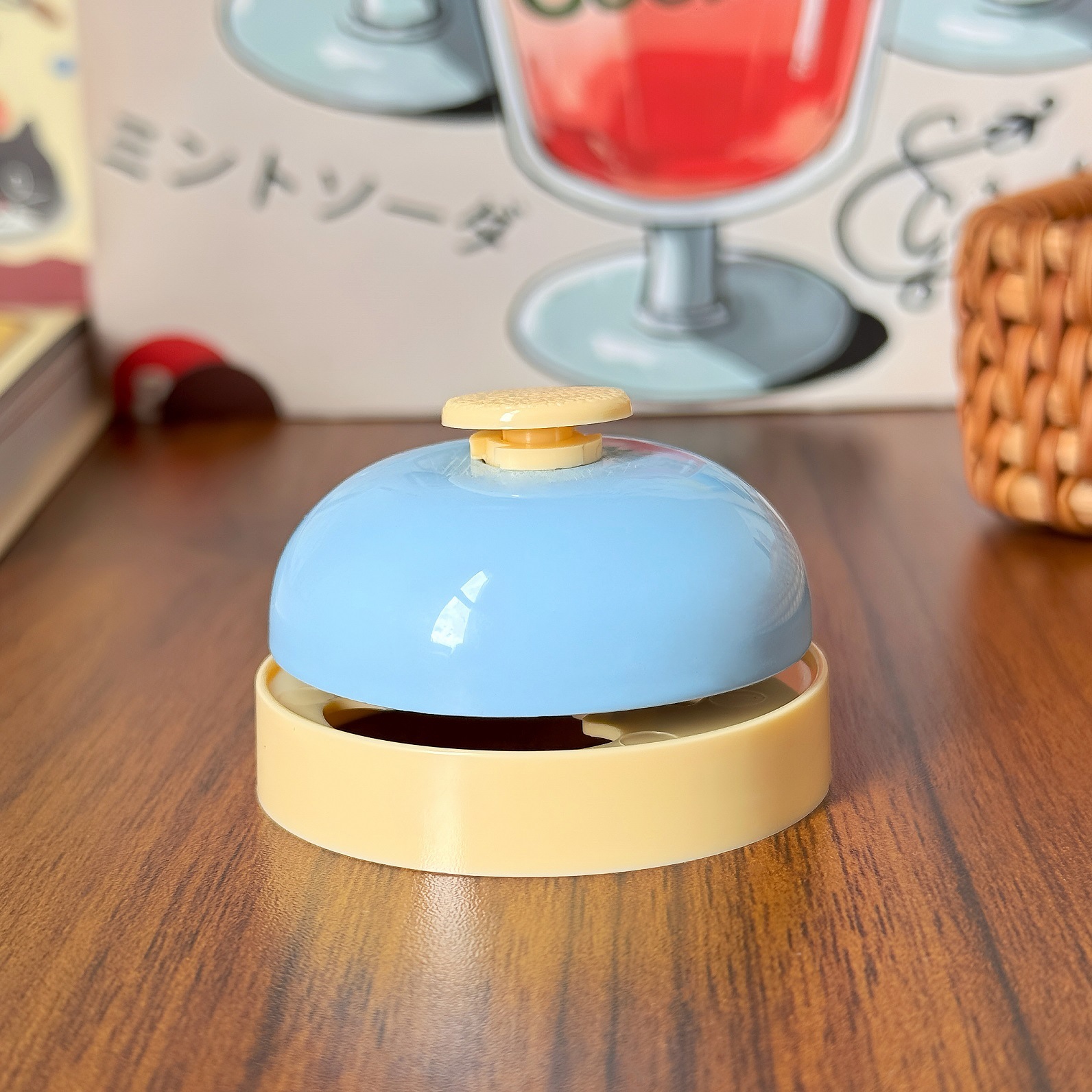 Blue Trumpet—dinner bell