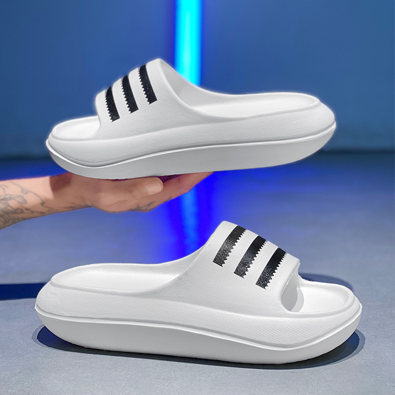 Pisar los zapatos con agujeros de mierda para mujer verano 2025 nuevo estilo exterior antideslizante EVA playa Baotou suela gruesa suela blanda zapatillas de dibujos animados