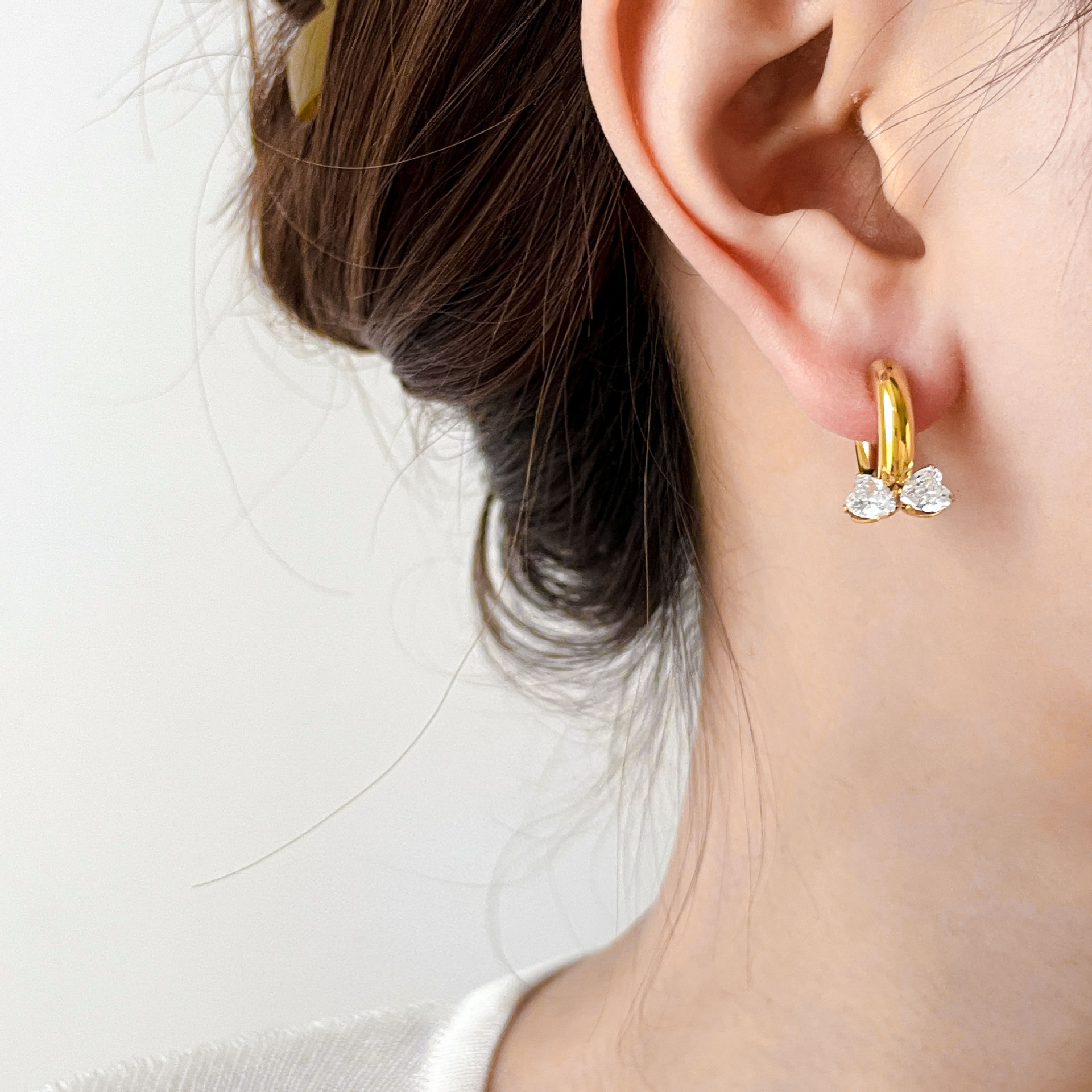 Daily Occasion Titanium Steel Material 1 Pair Simple Style Solid Color Inlay Titanium Steel Pearl Zircon Drop Earrings