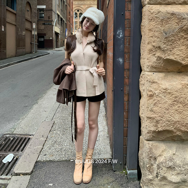 Wuuus [Bass Milk Rabbit] Beautiful and Practical Full Real Rabbit Fur Collar Vest Women's Sleeveless Vest Knitted Vest