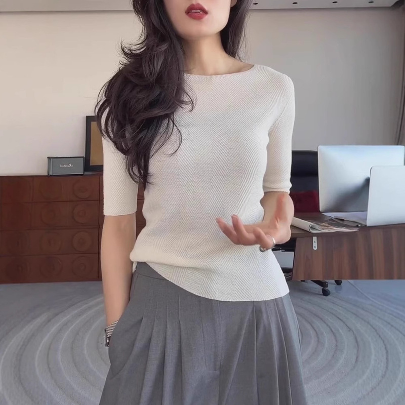 Women's Clothing Factory New Style Fishbone Pattern Spring and Summer Yangtze Yarn 100% Wool Slim Bottoming Shirt Mid-Sleeve Seamless One-Piece for Women