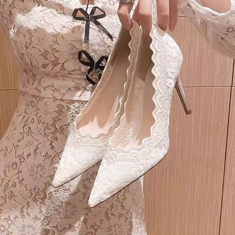 European and American high-end show fashion high-heeled shoes low-mouth pointed stiletto heel sexy queen lace wave-edged fairy shoes