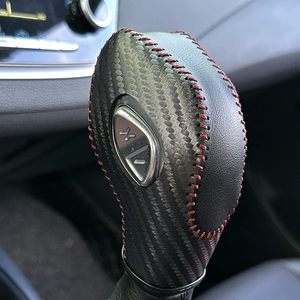 Gear cover black carbon fiber pattern + black leather red line