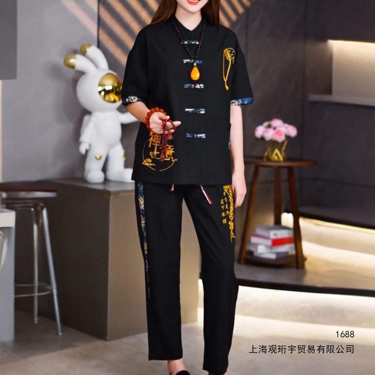 Chinese-style summer embroidered Hanfu short-sleeved suit for men, cardigan, Tang suit, cropped trousers, two-piece set, handsome and youthful.