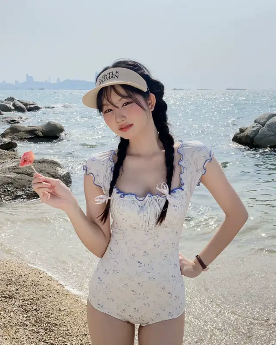 One-piece swimsuit 2024 triangular conjoined design, thin cover, beach & hot spring