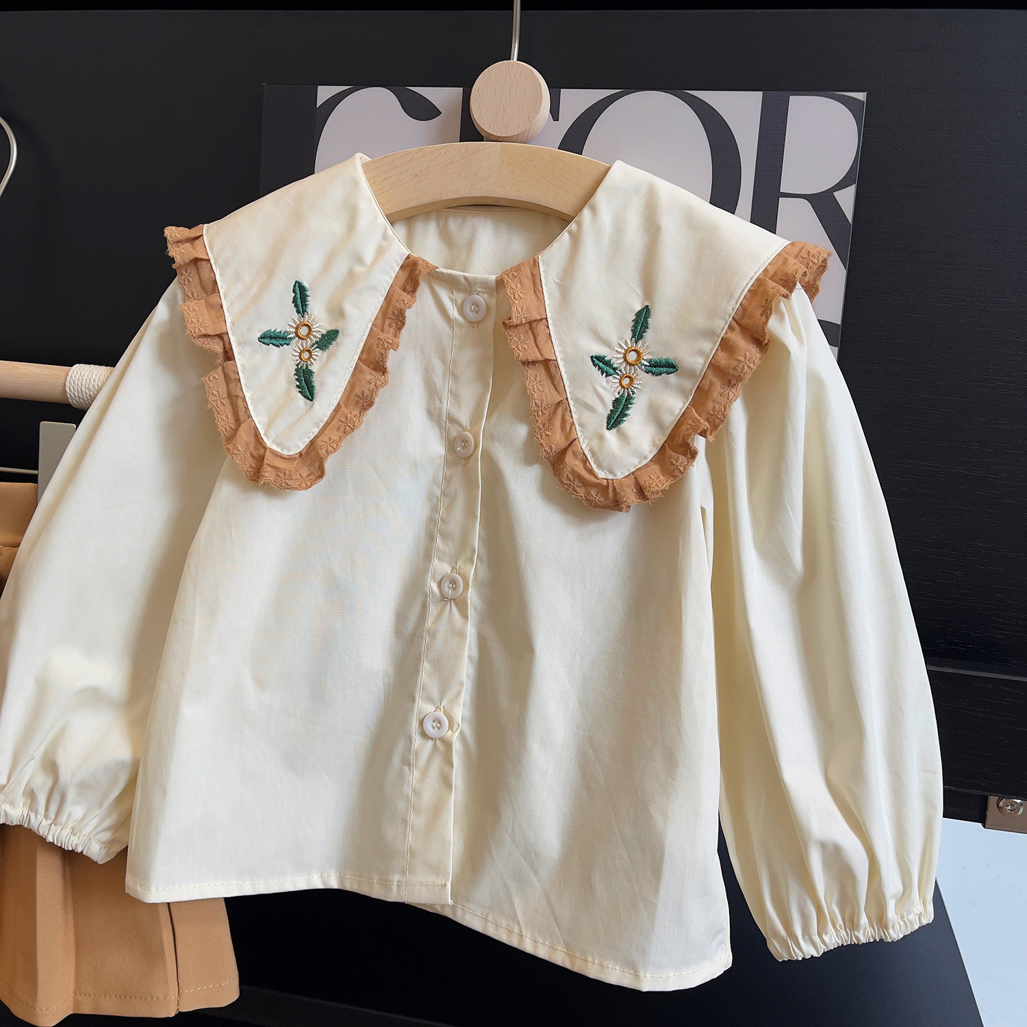 2023 Herbst neue koreanische Version Faltenrock Top besticktes Mädchen-Set 23309_voghion.com