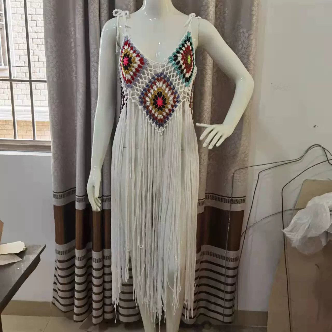 手钩花拼接长流苏沙滩罩衫镂空时尚宽松度假防晒服