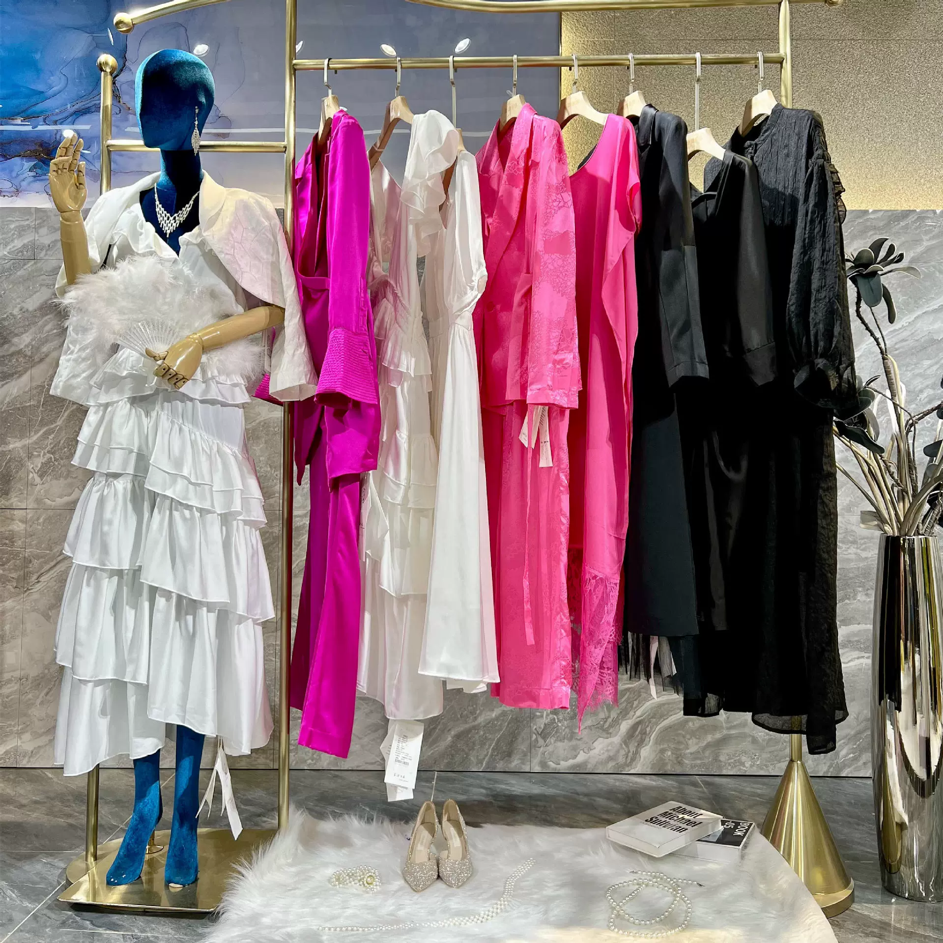 2025 весна и лето легкая роскошная женская марка скидка оптовая продажа высококачественная серия Queen в прямом эфире