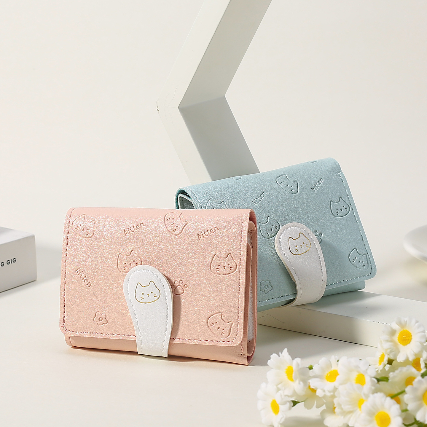 Caricatura lindo gato corto tres carteras plegables para mujeres nuevas pequeñas frescas multi-tarjeta nicho bolso de cambio bolso de tarjetas