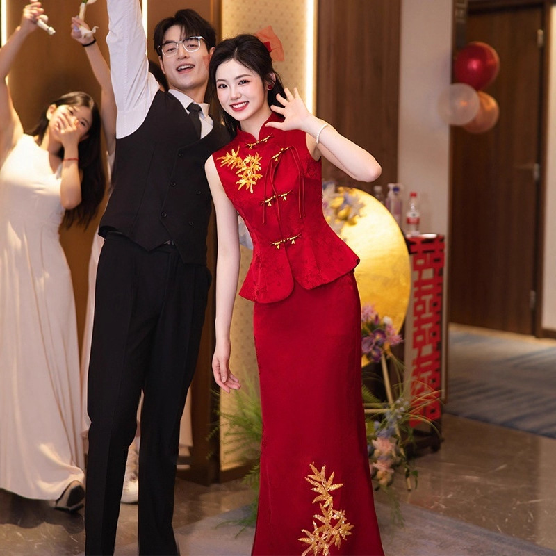 新しい中国風の花嫁乾杯ドレス 2025 新しいライト高級ニッチチャイナドレスワインレッドの婚約ドレス女性のスーツ結婚式|undefined