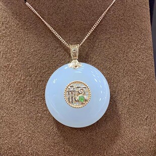 Fubei Diamond Jewelry [18K Gold Xiangyun Buckle Head Inlaid with Mutton Fat White Jade Safety Buckle Pendant] Bare Stone about 22*22mm