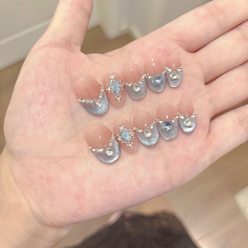 Sparkling Snow Island Blue Moon French-Style High-End Wearable Nail Tips, Cat-Eye Ice-Transparent Pure Handmade Blue Nails Sparkling Snow Island Blue Moon French-Style High-End Wearable Nail Tips, Cat-Eye Ice-Transparent Pure Handmade Blue Nails