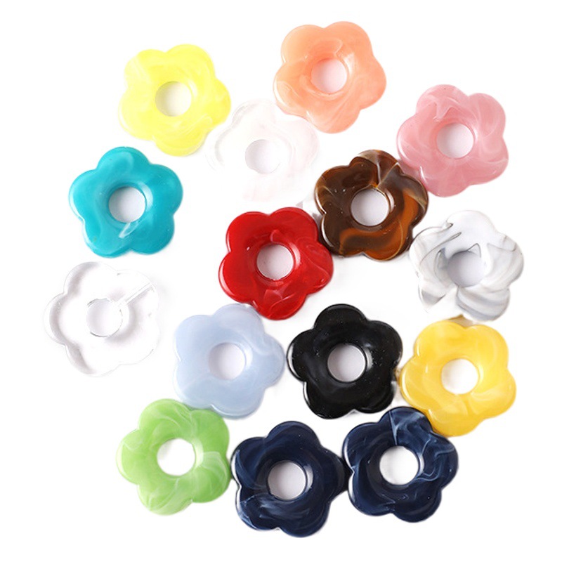 Europeo y americano transfronterizo dedicado a la protección del medio ambiente acrílico flor de cinco pétalos collar de bricolaje pendientes equipaje colgante accesorios de joyería al por mayor