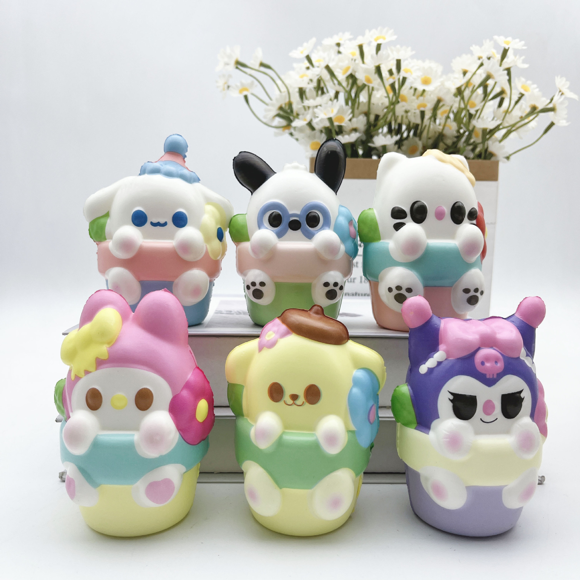 산리오 화분은 랜덤으로 배포됩니다. (10cm 메쉬백에 포장)