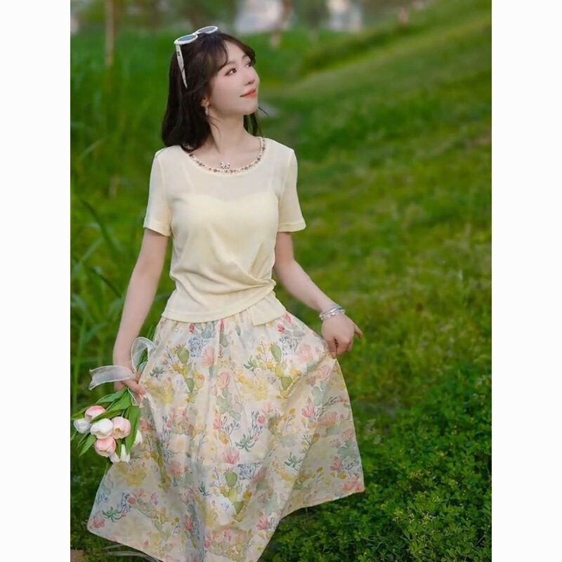 2026 Summer Simple and Elegant Short Sleeve Designer Ruffle Asymmetric Floral Dress Set