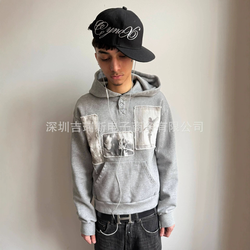 Vintage American-Style Patchwork Hooded Sweatshirt with Distressed Effect, High Street Fashion Brand, Henley Collar, Loose Fit, Unisex Top Vintage American-Style Patchwork Hooded Sweatshirt with Distressed Effect, High Street Fashion Brand, Henley Collar, Loose Fit, Unisex Top