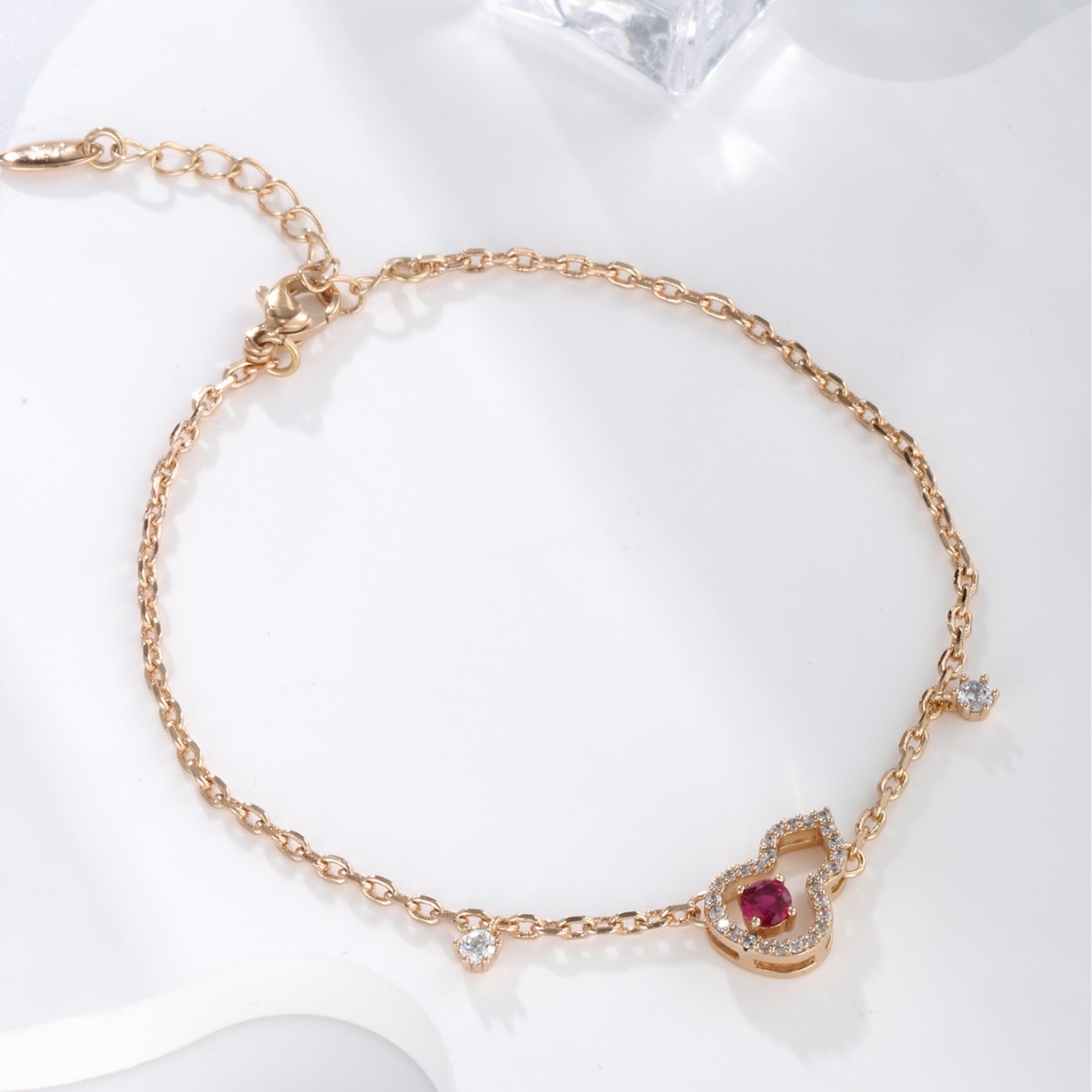 InsFeng nuevo super inmortal amor pulsera bordilla nicho femenino universal lujo ligero alta sensación joyas de aleación al por mayor