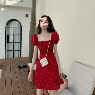 2026春夏法式桔梗方领复古收腰显瘦红色波点连衣裙女a字裙泡泡袖