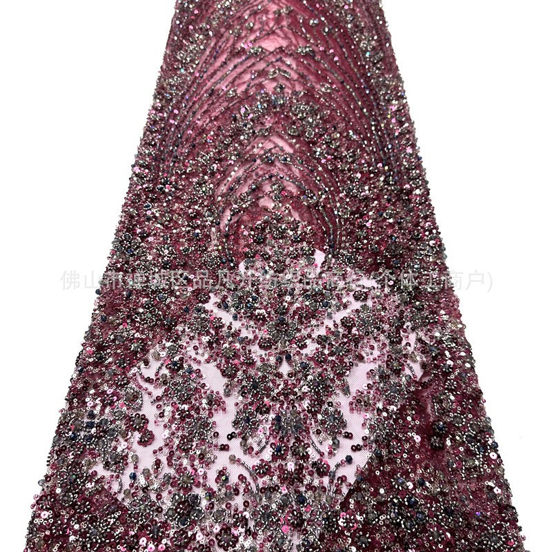 Fabricante de lujo bordado a mano Peacock Tail red tela de encaje de plata cristal perlas adornos formales tela de vestido de baile