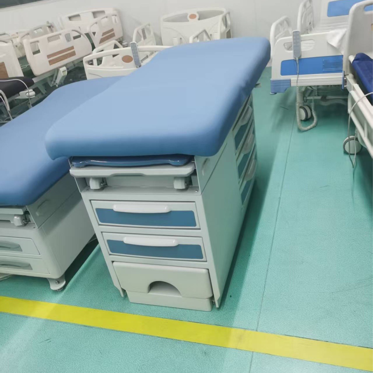 Cama de examen ginecológico americana, cama de diagnóstico hospitalario con cajón, cama de examen ginecológico con pedal, cama de diagnóstico ginecológico multifuncional image 5