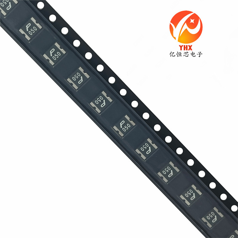 SMD1812P160TF 1812 1600MA 1.6A 8V 聚鼎 贴片自恢复保险丝 PPTC