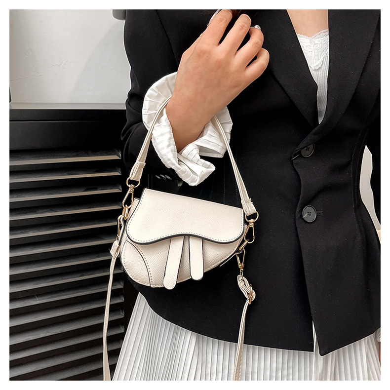 Kleines Nischendesign für Frauen 2024 neuer Sommer minimalistischer Crossbody, einzelne Schulter, Unterarmtasche, modische Textur_voghion.com