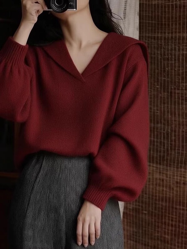 High-End Vintage V-Neck Knit Sweater for Women, 2025 Autumn and Winter Old Money Style Inner Sweater, Lazy Style Navy Collar Top High-End Vintage V-Neck Knit Sweater for Women, 2025 Autumn and Winter Old Money Style Inner Sweater, Lazy Style Navy Collar Top