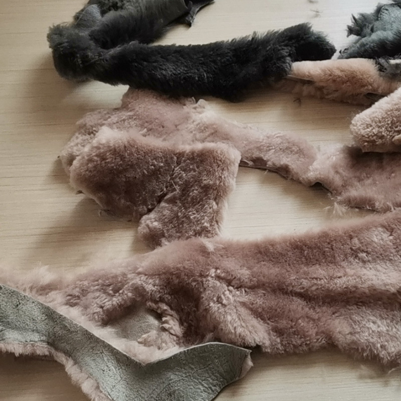 핸들 3 은 다음과 같은 잡색의 양모 스크랩 신발 안감 신발 재료 수제 DIY 스크랩 가죽 모피 스크랩 스크랩을 나타냅니다.