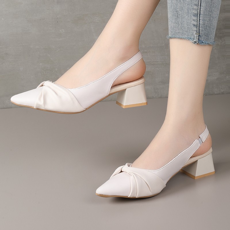 Baotou zapatos de mujer tacones gruesos 2026 verano nuevo tipo de zapatos de mujer hebilla puntiaguda sandalias de mujer ligeras y cómodas