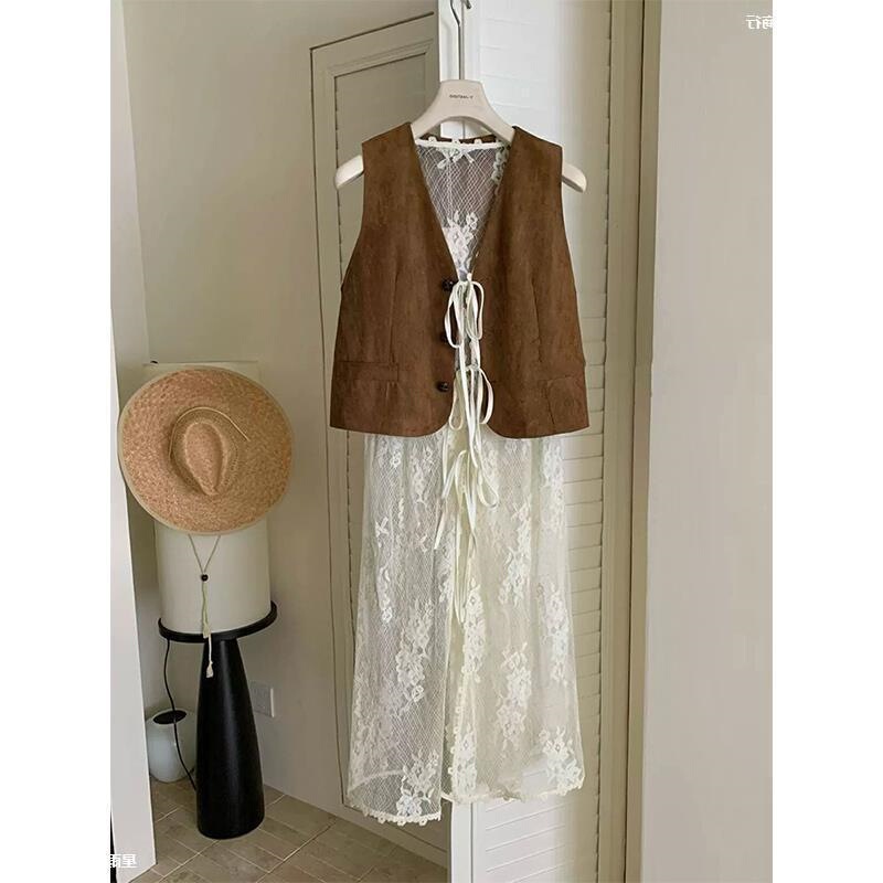 New white lace cotton dress, slim-fit long vest-style skirt, perfect for layering, early autumn new women's fashion New white lace cotton dress, slim-fit long vest-style skirt, perfect for layering, early autumn new women's fashion
