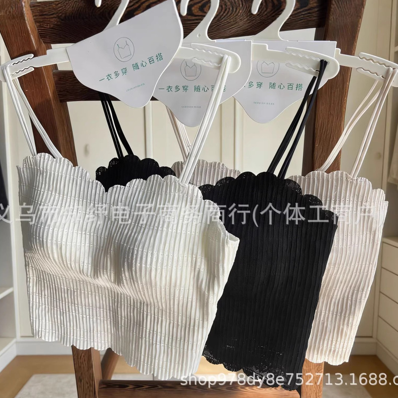 Women's Thin Lace Camisole with Built-In Bra Pads, Slim Fit, Suitable for Layering or Wearing Alone Women's Thin Lace Camisole with Built-In Bra Pads, Slim Fit, Suitable for Layering or Wearing Alone