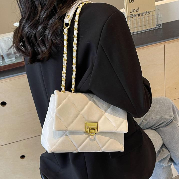 Bolso de cadena de diamond para mujeres 2024 nuevo estilo de moda universal simple bolso cuadrado de alta calidad sensación de tendencia bolso de hombro simple
