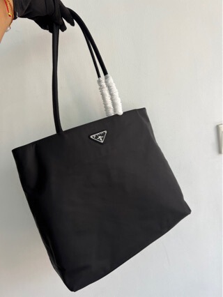 Pulada nylon mid-ancient tote bag large capacity shoulder bag retro portable shopping bag women's bag high quality B6248 Pulada nylon mid-ancient tote bag large capacity shoulder bag retro portable shopping bag women's bag high quality B6248